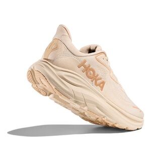 Hoka Woman CLIFTON 10 Vanilla /Birch size 10.5 gently used